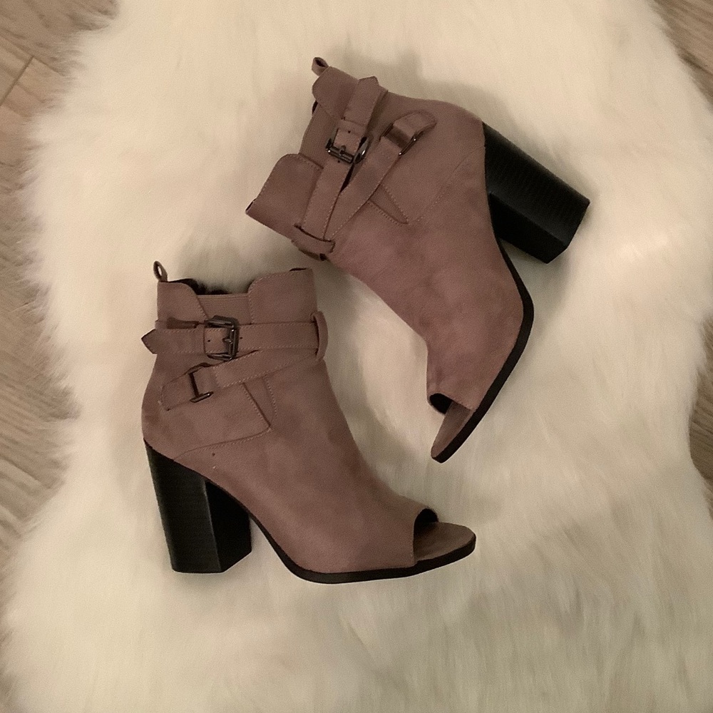 London Rag open toe booties size 7❤️❤️❤️❤️